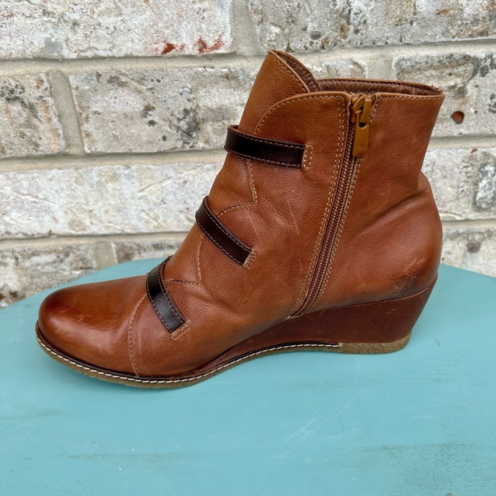 Eric Michael Brown Leather Booties - image 4